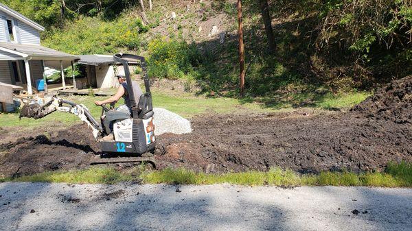 KMF Hauling and Contracting