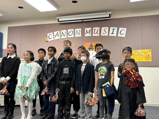 Halloween Concert!!