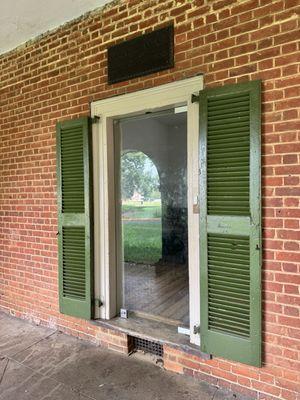 Push button for narration