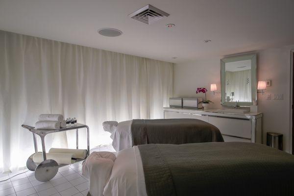 Couples' treatment room