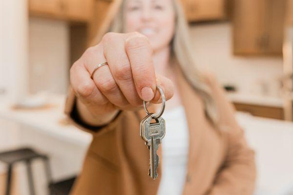 Kari Throop - Real Broker