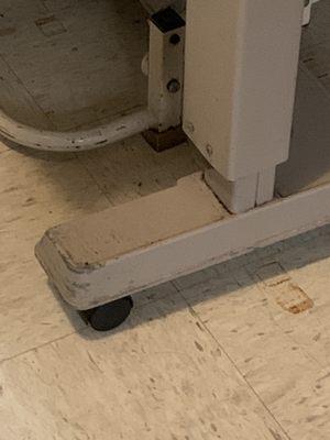 Rusty old beds and floors. The bed I had has like working a hydraulic system it would bounce whenever you press the buttons