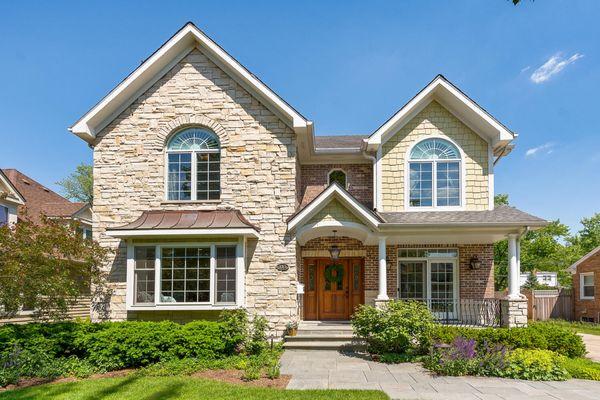 Brandy Simon - Engel & Völkers Chicago North Shore