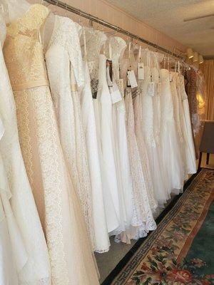 Lauree's Formal Wear Bridal