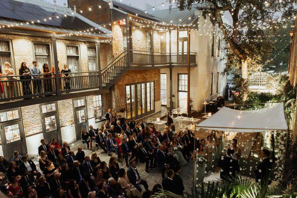 Margaret Place is a two-and-a-half-story, three-bay sidehall mansion featuring a private, classic New Orleans courtyard. It has been meticul