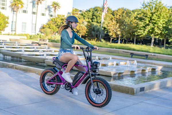 20AH Battery, 60 Miles Range.
Experience unparalleled freedom with up to 60 miles on a single charge.