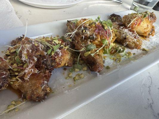 Chicken wings, deliciousness!!