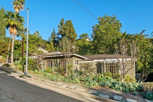 Single Family Home Glendale, CA. Paige Padgett Pasadena/South Pasadena/La Cañada/Altadena Realtor.