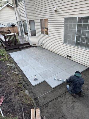 Carrada's Lawn Care Services & House Cleaning