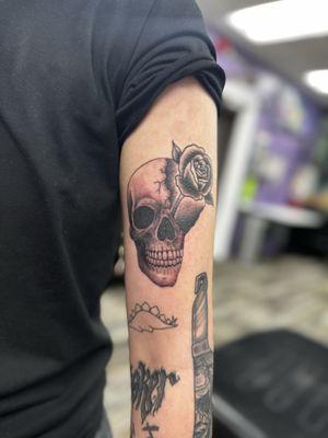 Realistic meets traditional