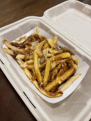 Gravy cheese fries