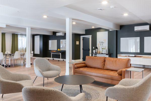 Formal group meeting spaces at LOGE Leavenworth