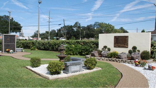 Lakeland Memorial Gardens