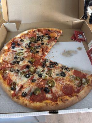 16" cheese pizza with pepperoni, black olives, and jalapeño
