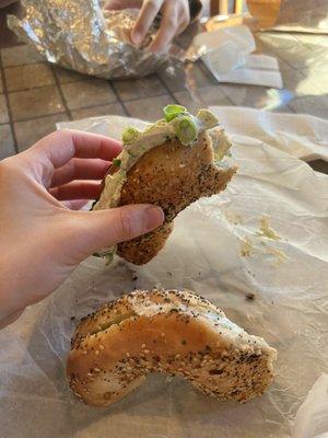 A & R Bagel World