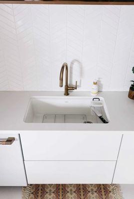 Checkout this cast iron kitchen sink by Kohler !