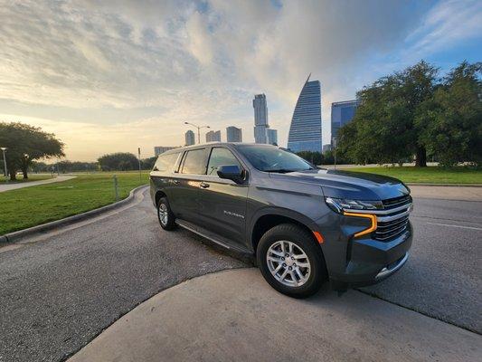 SUV Limo to Austin Airport and Austin City.
2023 Chevy Suburban Premier