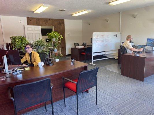 Inside Brandon Jones State Farm