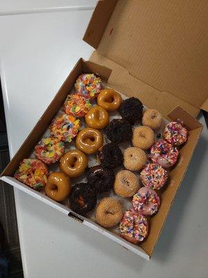 Rad Ringo's Mini Donuts