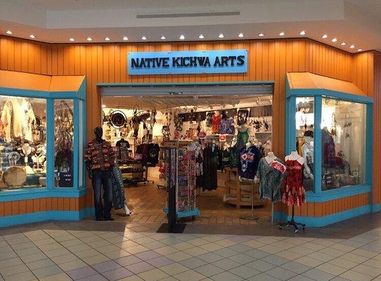 What a great entryway!