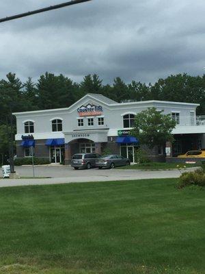 Country Service & Tire Center -- 47 Farmington Road / Route 11, Rochester Storefront