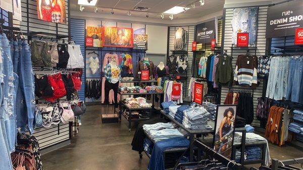 This is the PLUS department, they offer at Rue21!