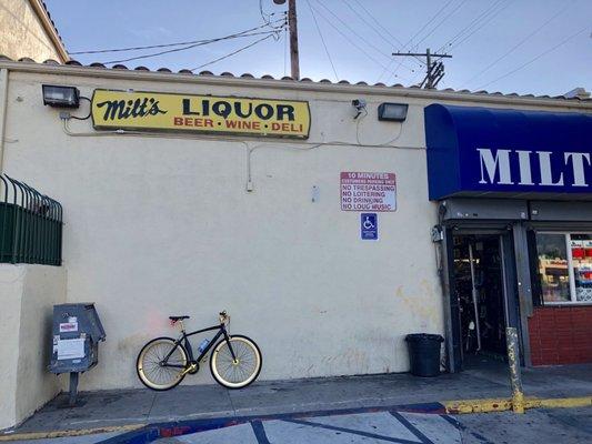 Milt's Liquor Store