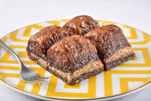 Baklava with chocolate
