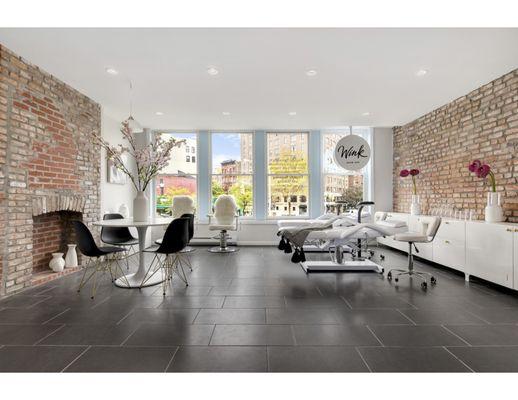 Wink Brow Bar VIP Loft