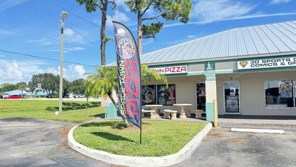 Space Town Pizza