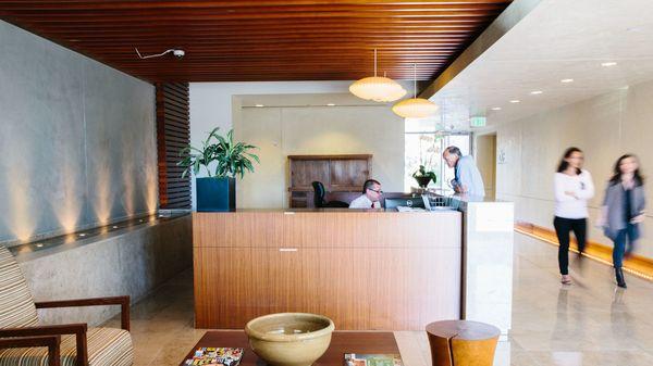 Car pickup & drop-off at valet station on P1 of 2900 Olympic Blvd parking lot.