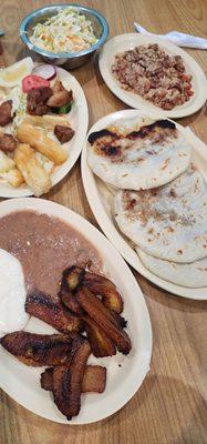Platanos con Frijole y Crema Revuelta Pupusas Yuca Frita con Chicharron