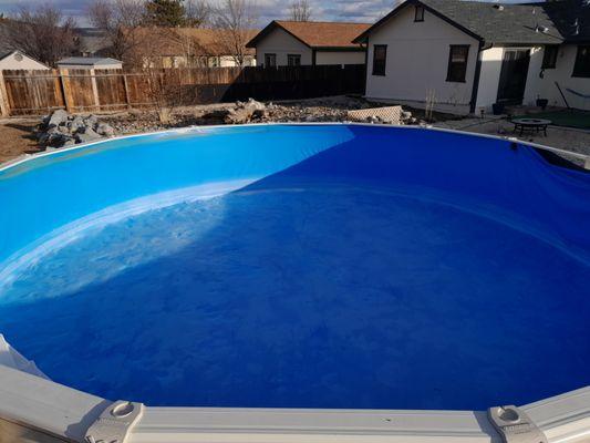 This is a fully cleaned above ground pool. Had all mud and leaves in it from winter.