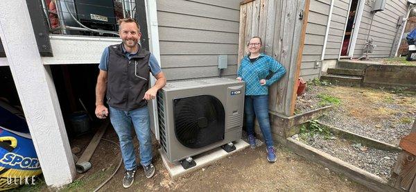 The all new all-season HH8 heat pump by YORK!