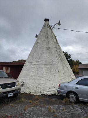 Teepee Liquor Store
