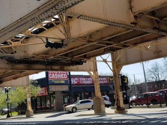 Western & Lake Currency Exchange