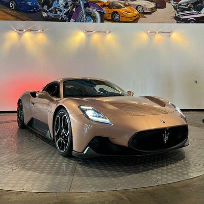 2022 Maserati MC20 "Liquid Rose Gold"