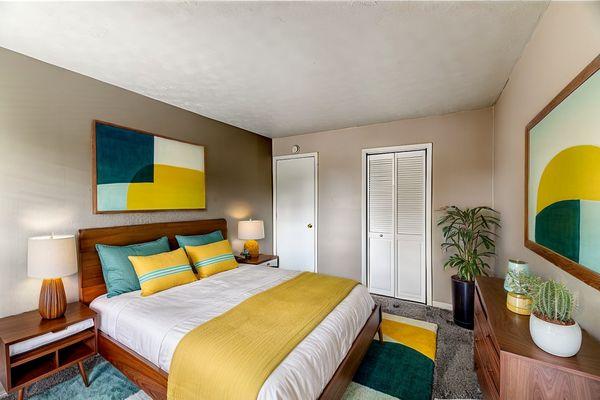 Somerford Square Apts