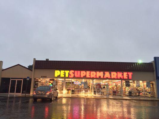 August 28, 2017; Pet Supermarket, Pinellas Park FL