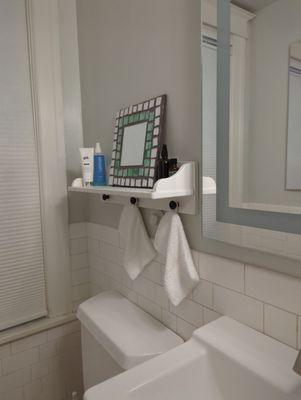 See the towels? Perfect size and they have tabs to hand from hooks.