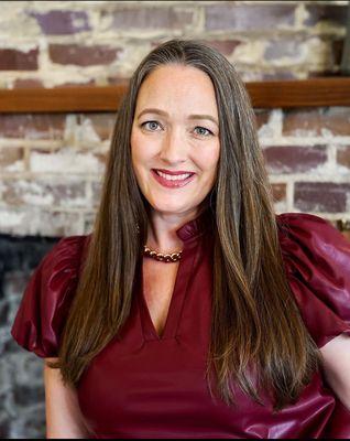 Athena McKenzie- Artist and Owner
