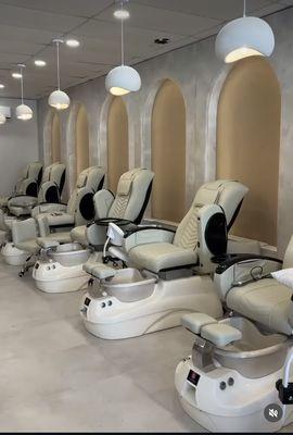 Our newly remodeled Ivy Nailology. Please come to enjoy your pedicures.