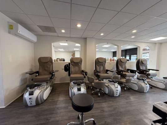 Adams Avenue Nail Bar