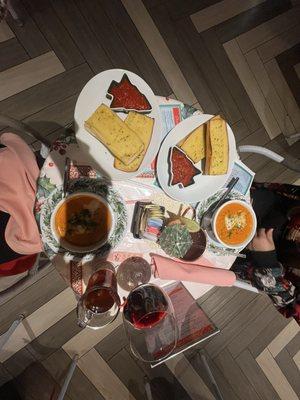 Tomato bisque and bread