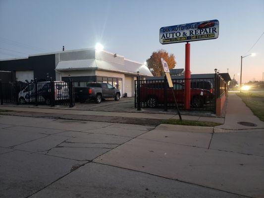 Dix Auto Sale