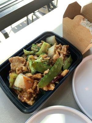 Hot & Spicy Chicken - just Chicken w. Broccoli drizzled with hot sauce