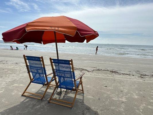 $40 to rent umbrella and chairs (price as of Sept 2023). Yikes!