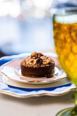 Delicee Cake House - 12930 Ventura Blvd Ste 104, Studio City, CA 91604 - (747) 466-4646