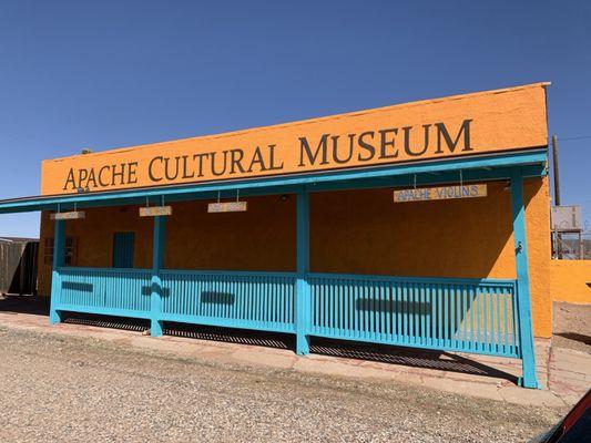 A closed museum on Monday, March 11, 2025, 11:30 am