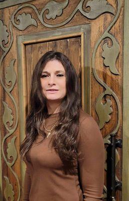 Helping others to sell and buy without the pressure.